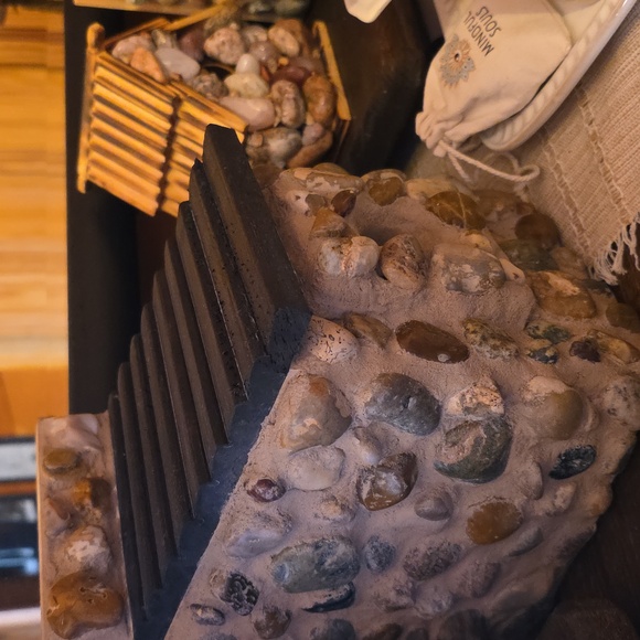 Handnade Tumbled Rick Rustic  Birdhouse with Black Roof - Picture 11 of 11